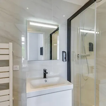 Brp Center, Four Cannes