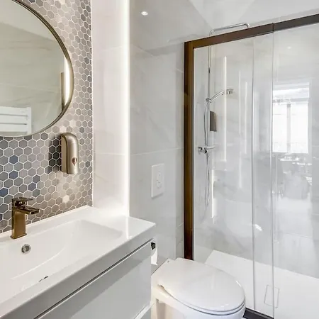 شقة Brp Center, Four