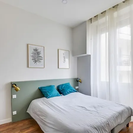 Brp Center, Four كان