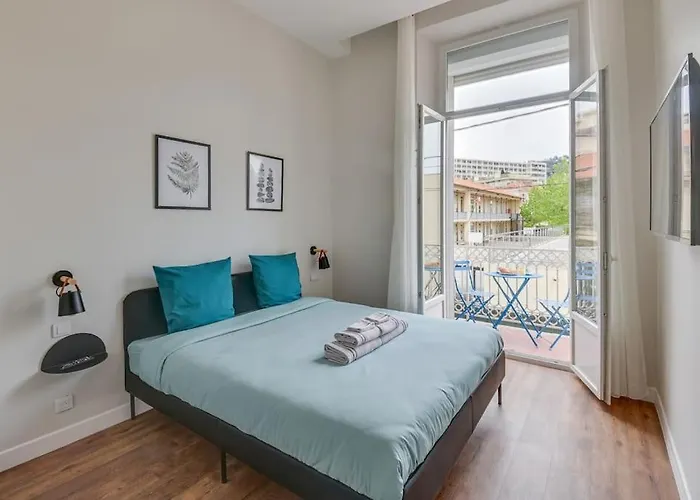 Brp Center, Four 戛纳